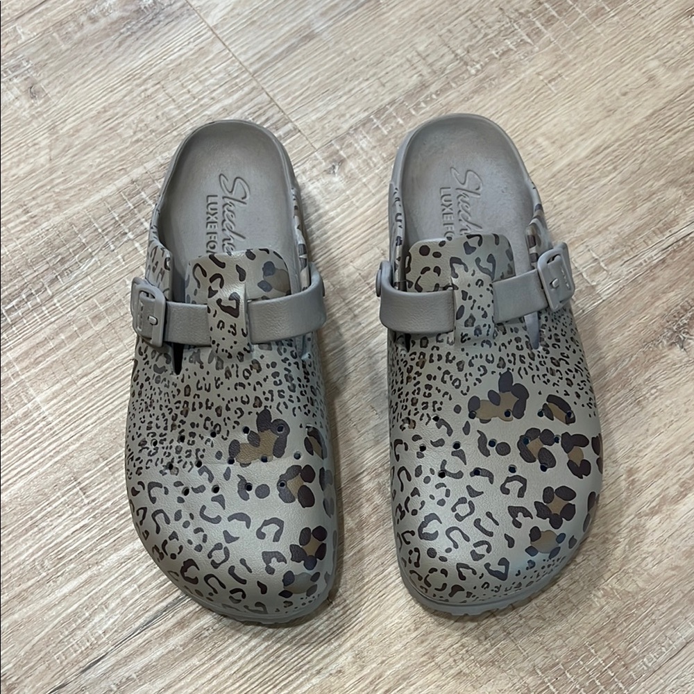 Skechers Luxe Foam Leopard Print Clogs